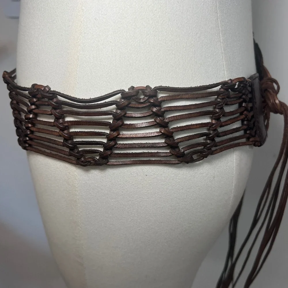 Vintage American Eagle Brown Leather Woven Macrame Fringe Tie Waist Belt Boho